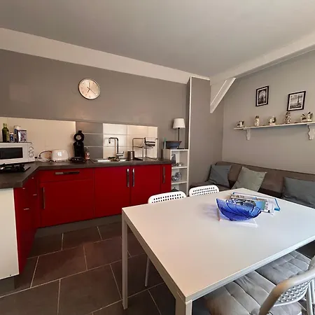 Little House Holiday home Les Preaux
